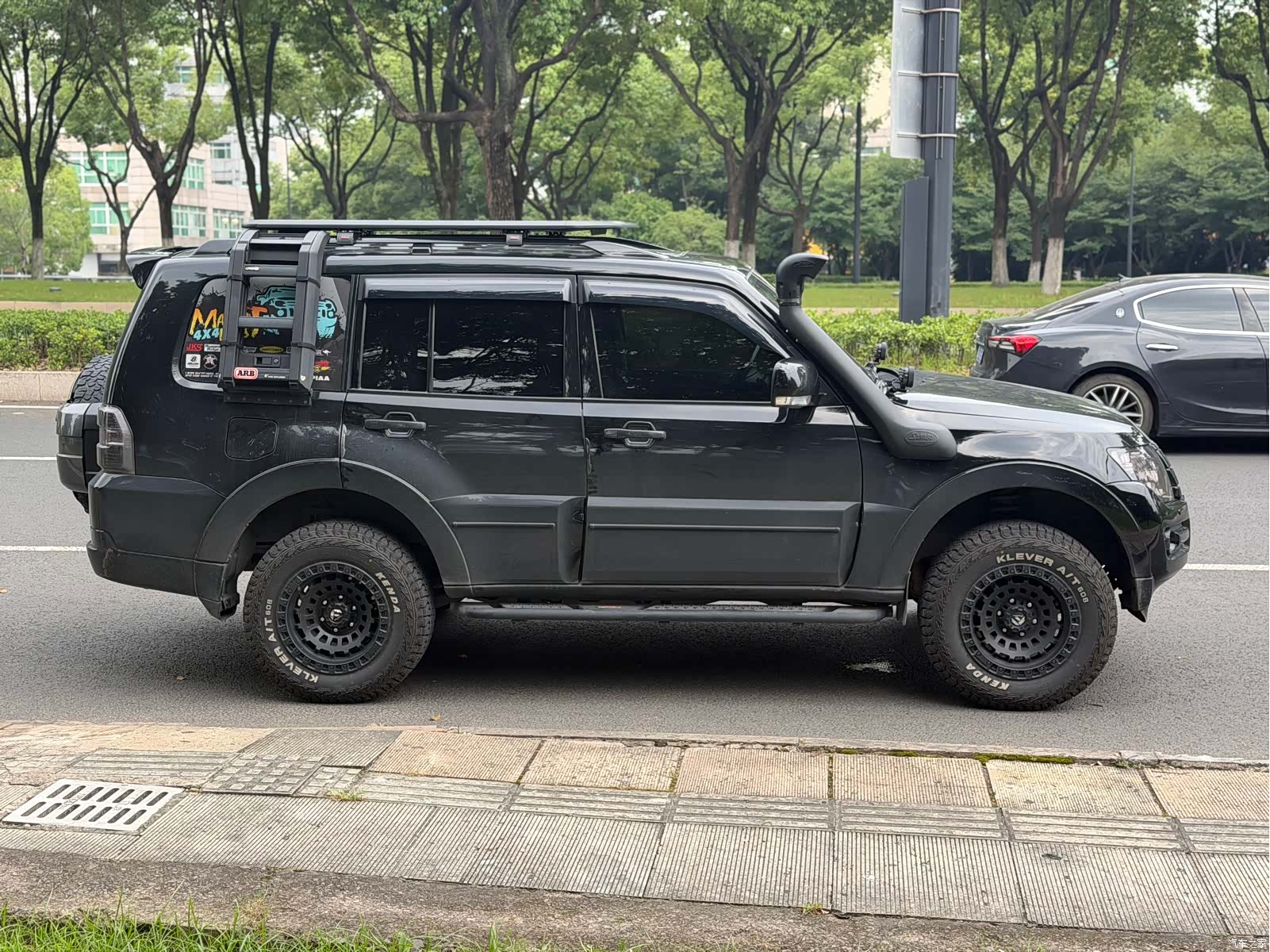 Mitsubishi Pajero, 2016 4