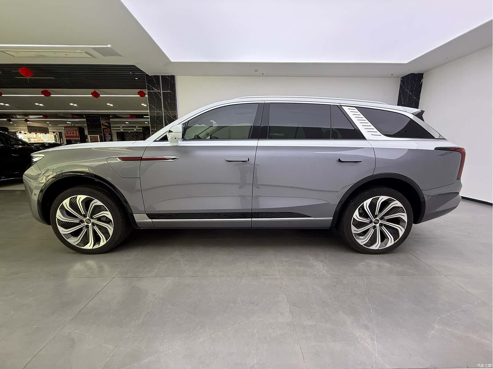Hongqi E-HS9, 2023 17