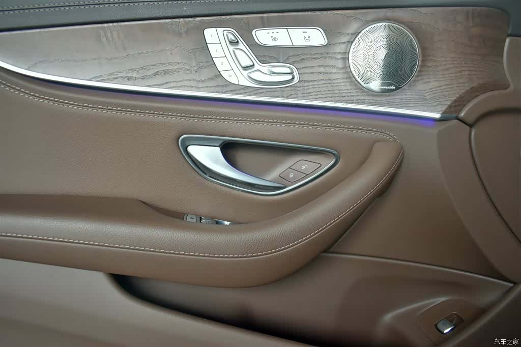 Mercedes-Benz E-Class, 2022 9