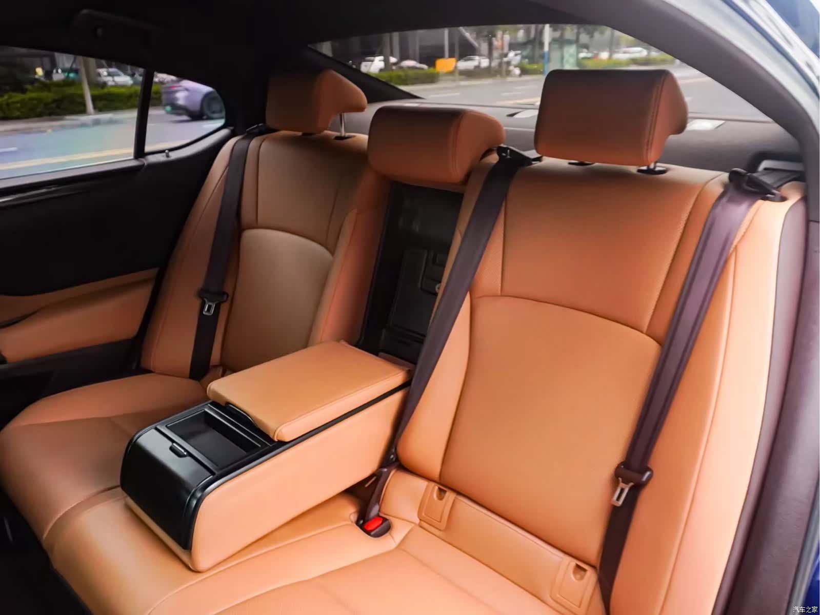 Lexus ES, 2020 12