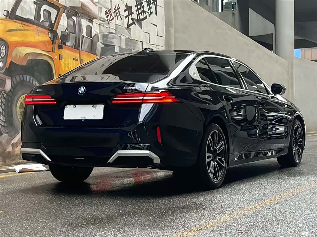 BMW 5 Series, 2025 все фото