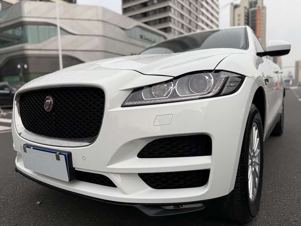 Jaguar F-PACE Jaguar F-PACE