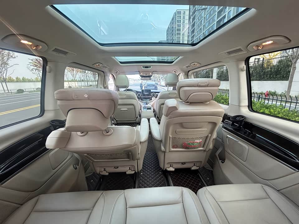 Mercedes-Benz V-class