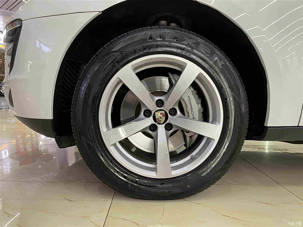 Porsche Macan, 2017 все фото