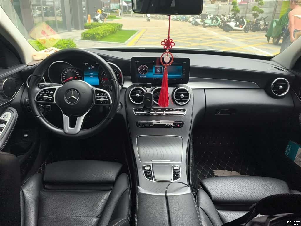 Mercedes-Benz C-Class, 2019 10