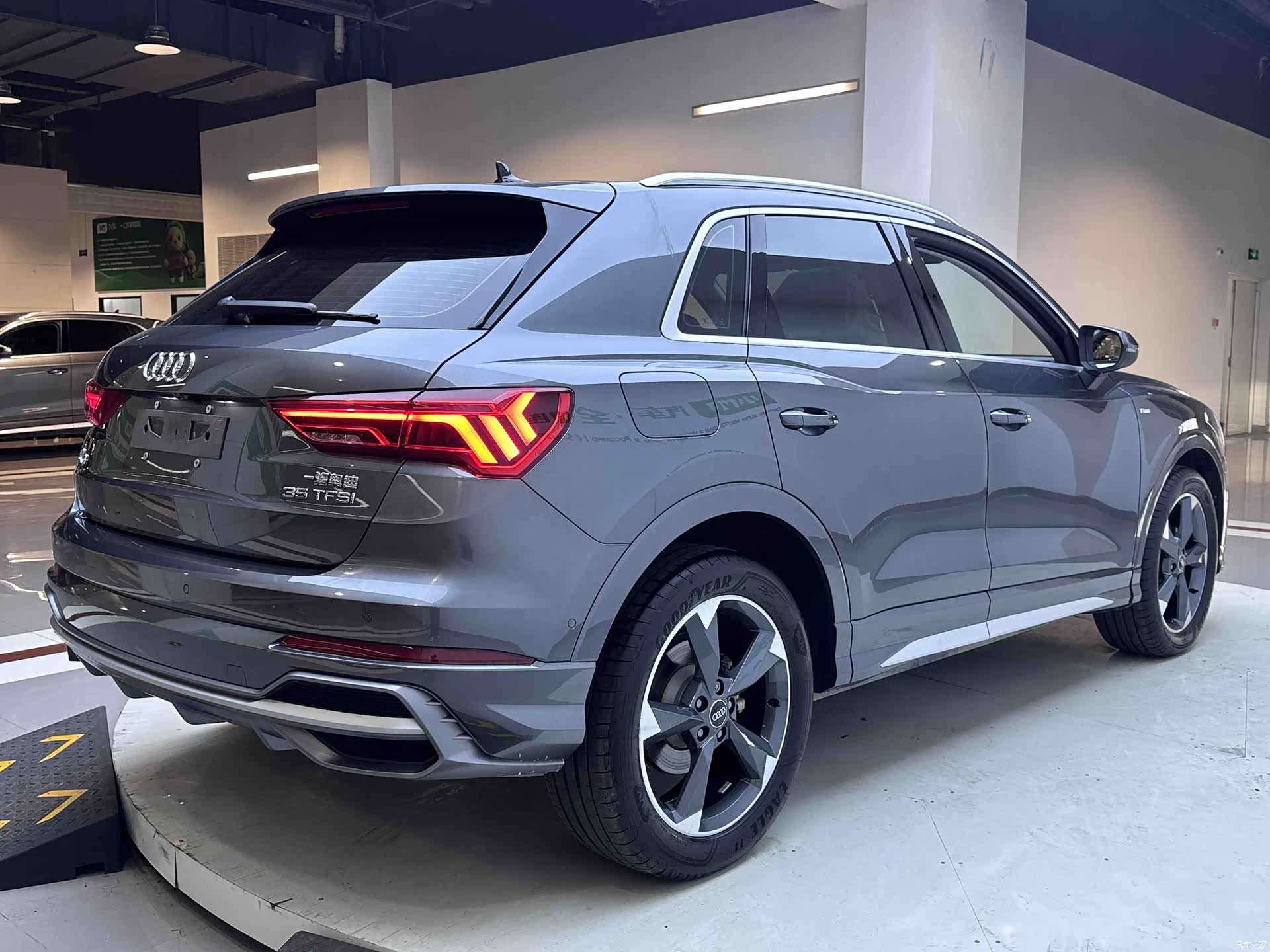 Audi Q3, 2022 7