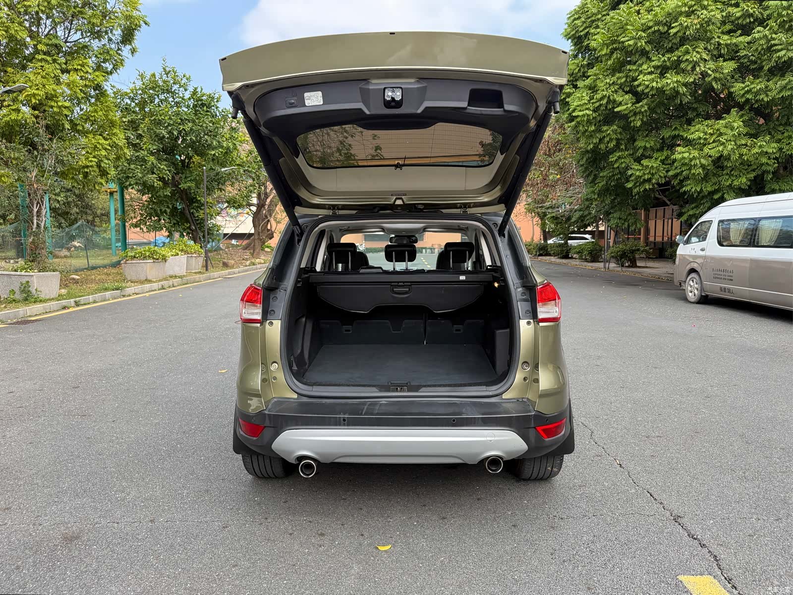 Ford Kuga, 2015 18