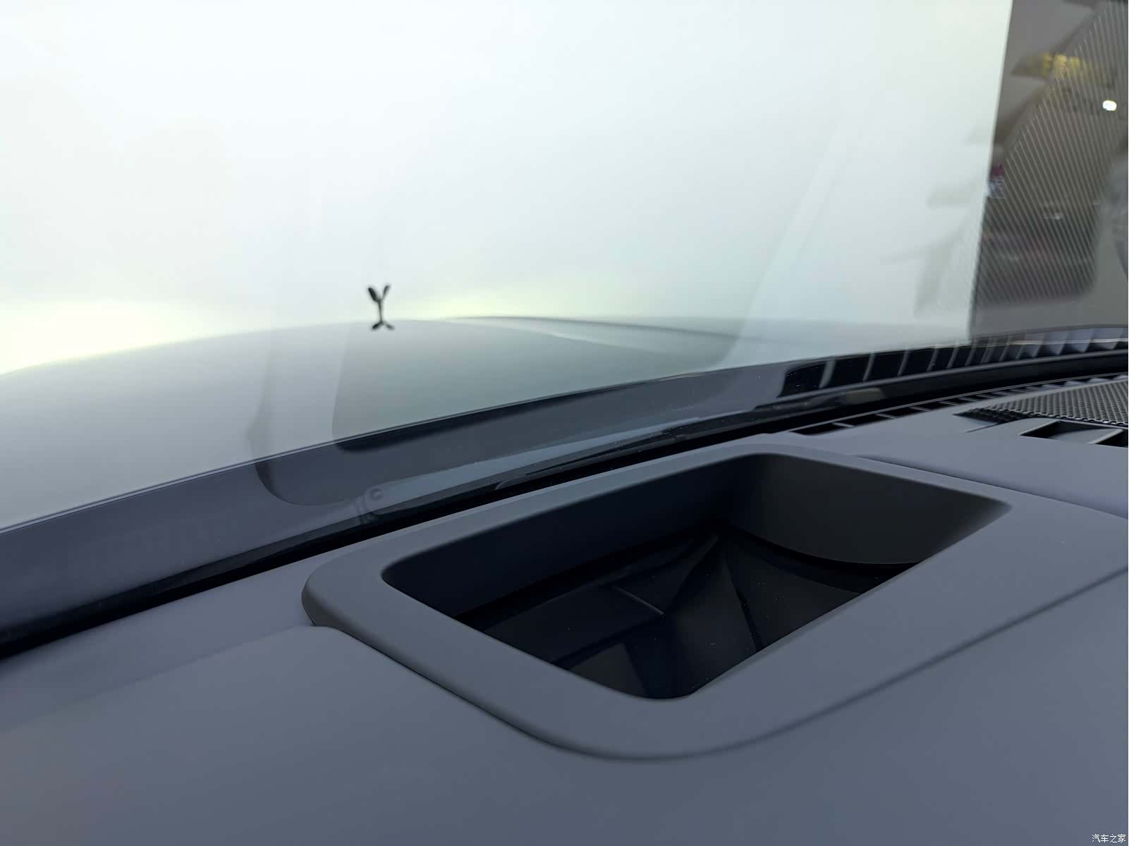 Rolls-Royce Ghost, 2023 31