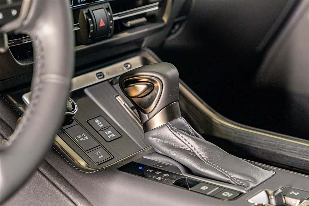 Lexus GX, 2026 12