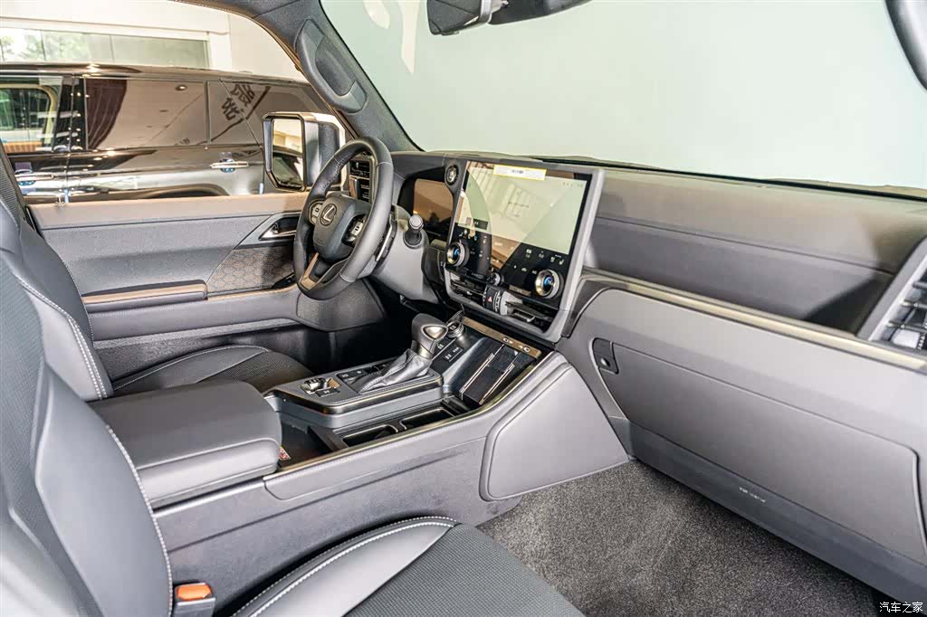 Lexus GX, 2026 10
