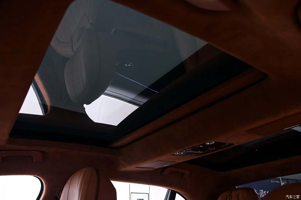 Bentley Flying Spur, 2022 10
