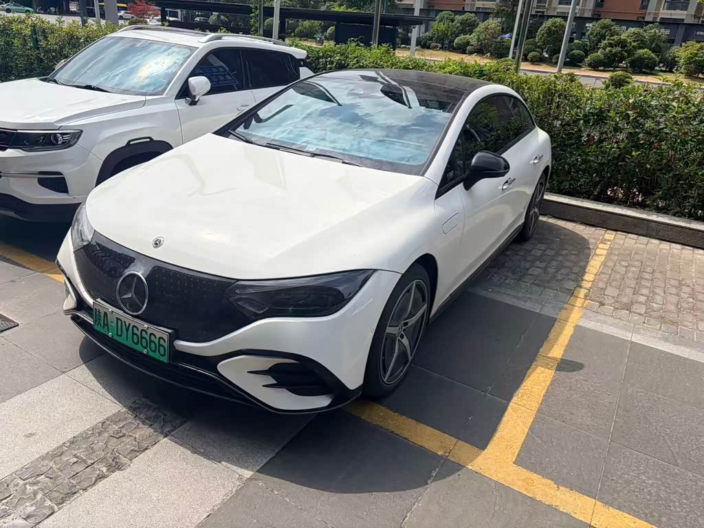 Mercedes-Benz EQE