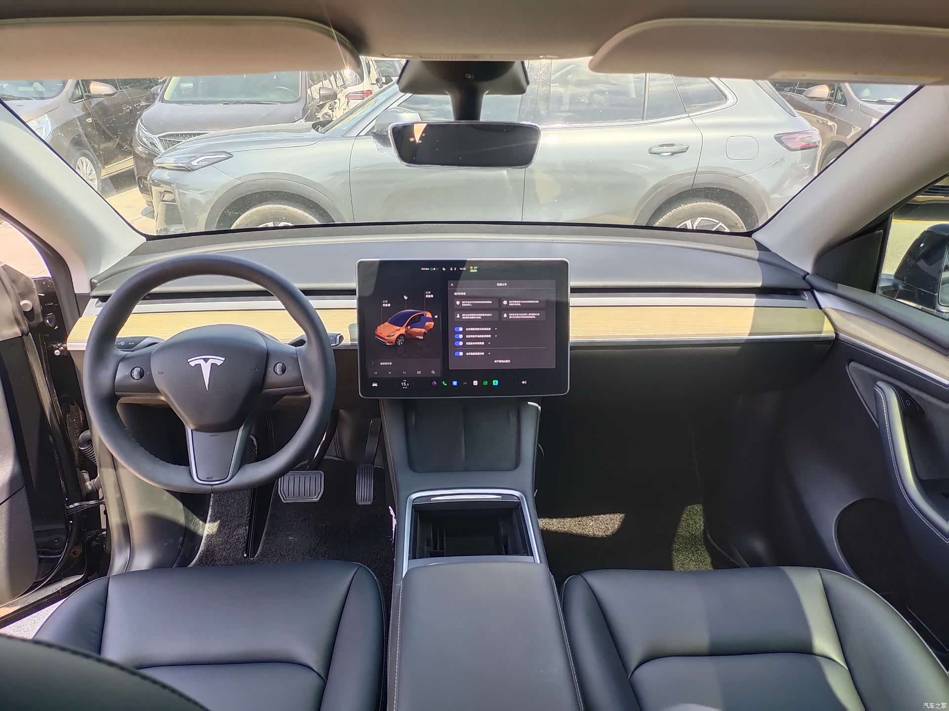 Tesla Model Y, 2023 7