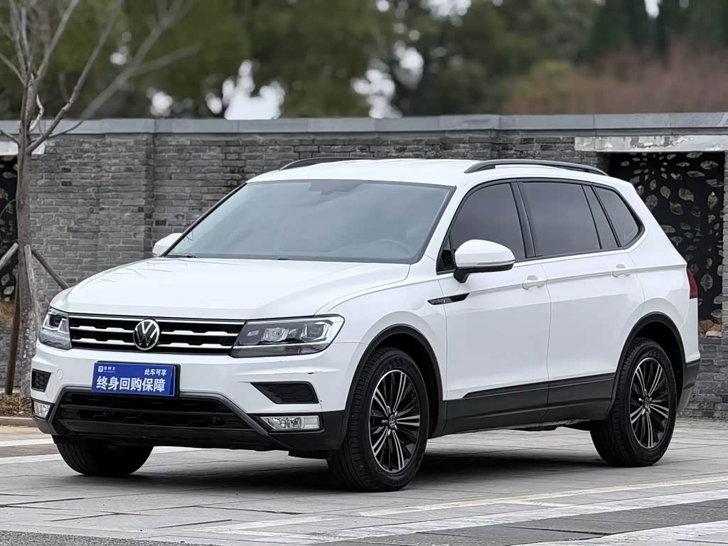 Volkswagen Tiguan L