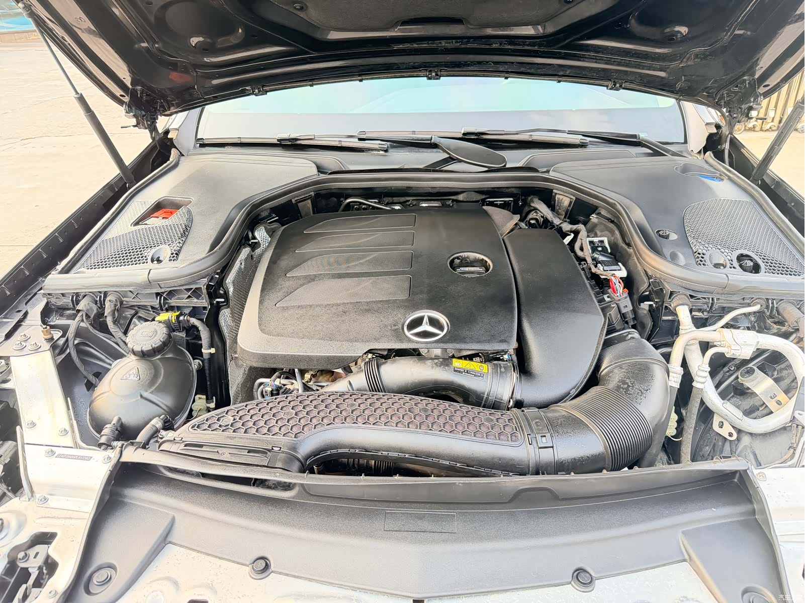Mercedes-Benz E-Class, 2023 15