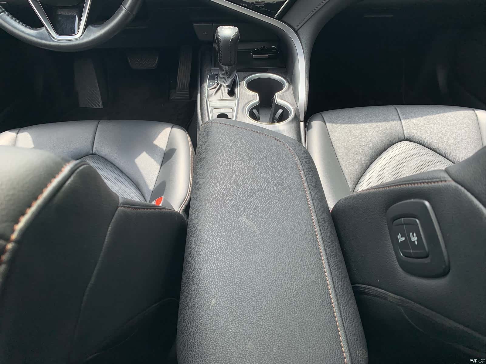 Toyota Camry, 2023 16
