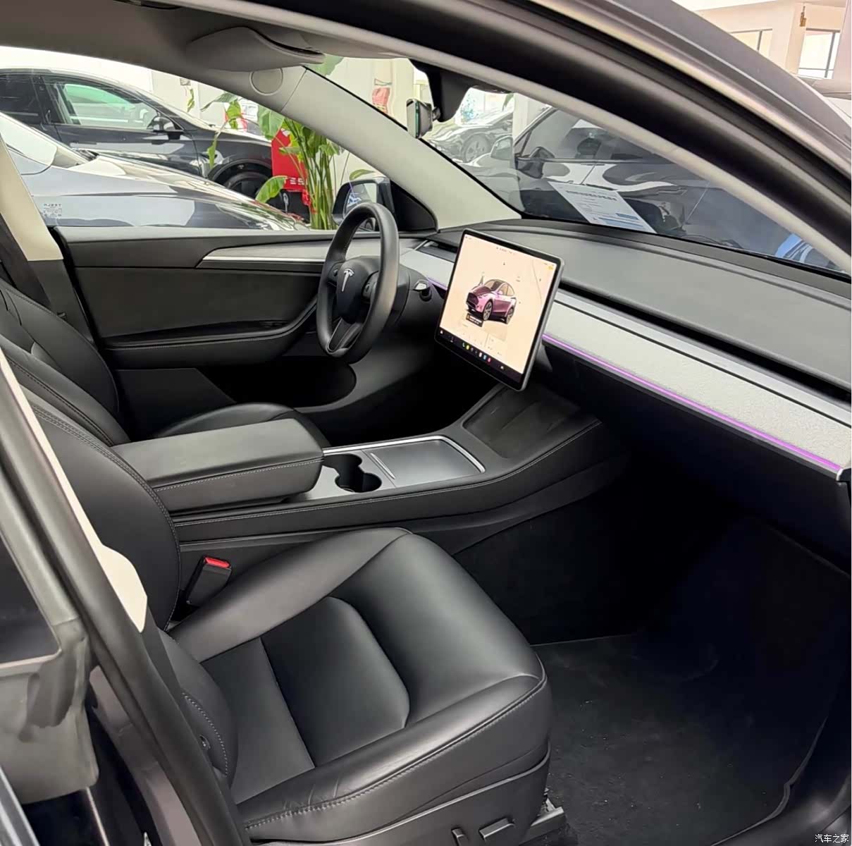 Tesla Model Y, 2024 6