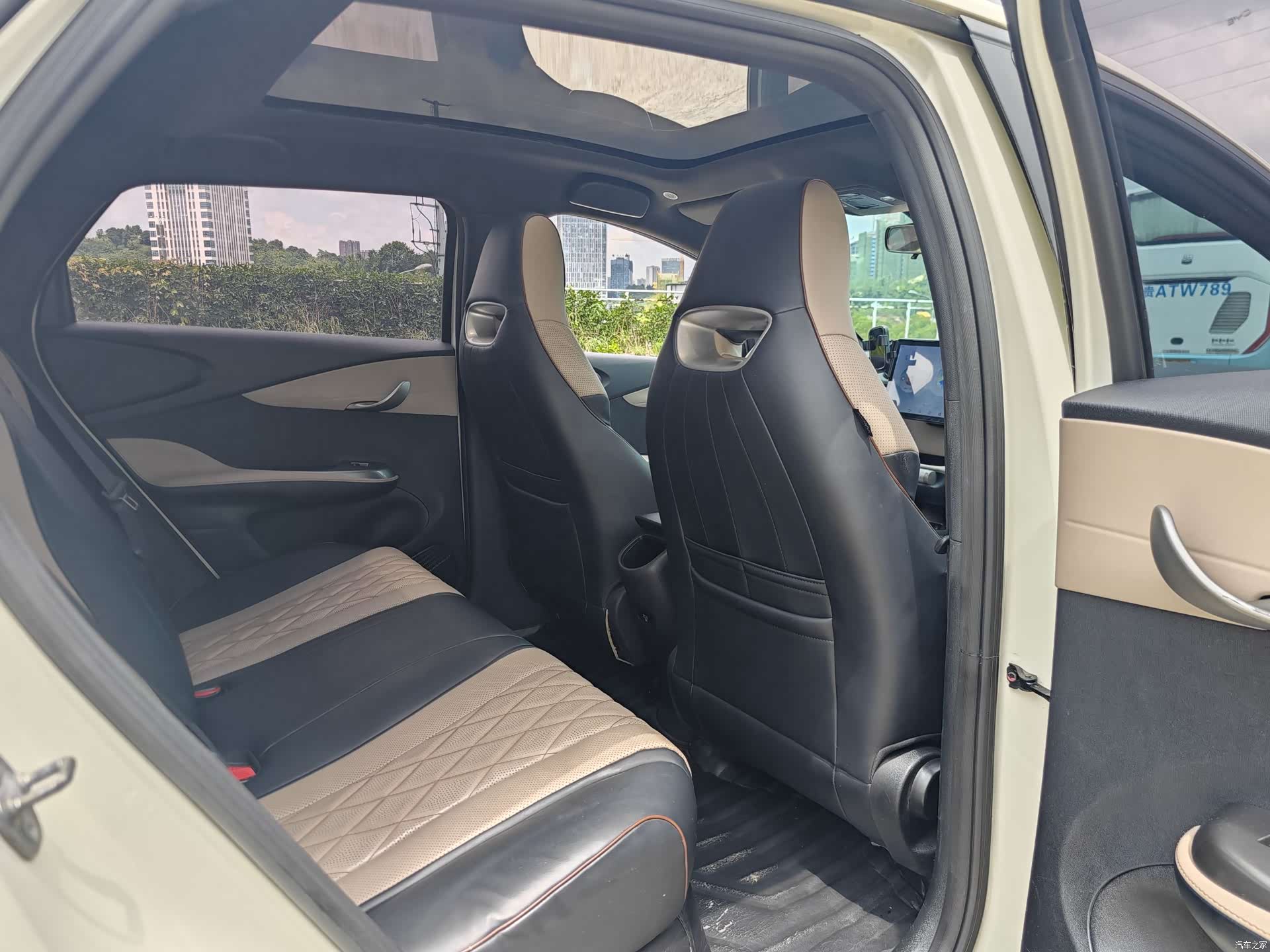 BYD Dolphin, 2023 8