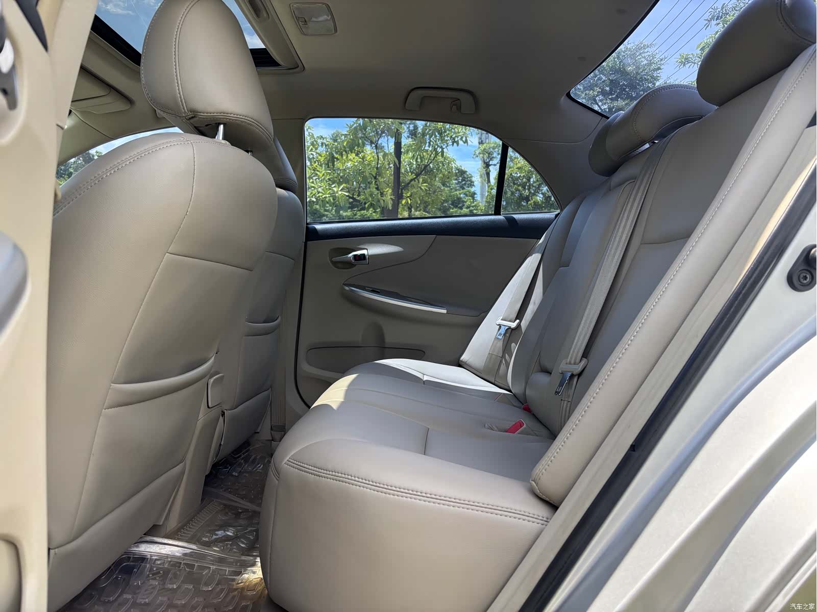 Toyota Corolla, 2013 12