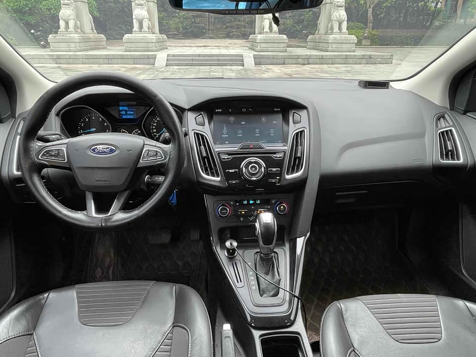 Ford Fox