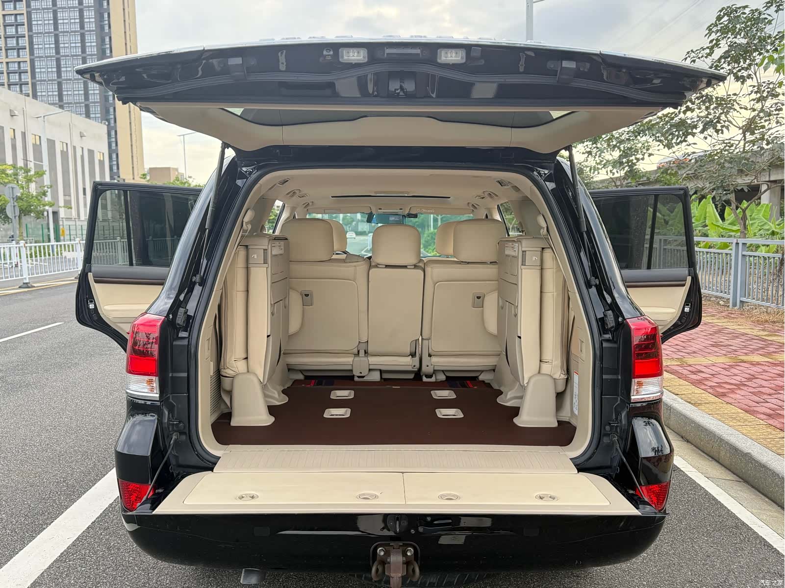 Toyota Land Cruiser, 2019 15