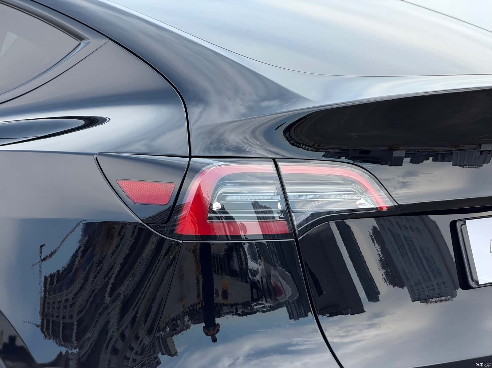 Tesla Model Y, 2021 28