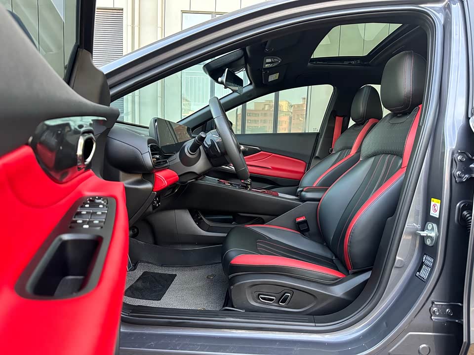 Trumpchi Shadow Leopard