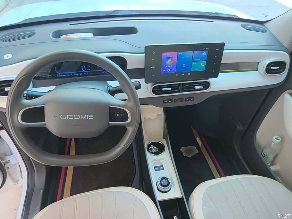 Geely Panda, 2025 10