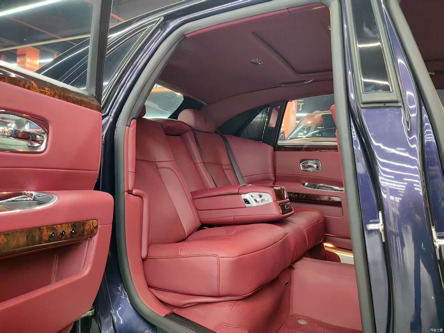 Rolls-Royce Ghost, 2010 15