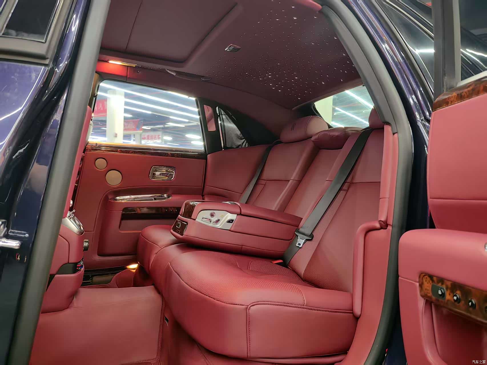 Rolls-Royce Ghost, 2010 12