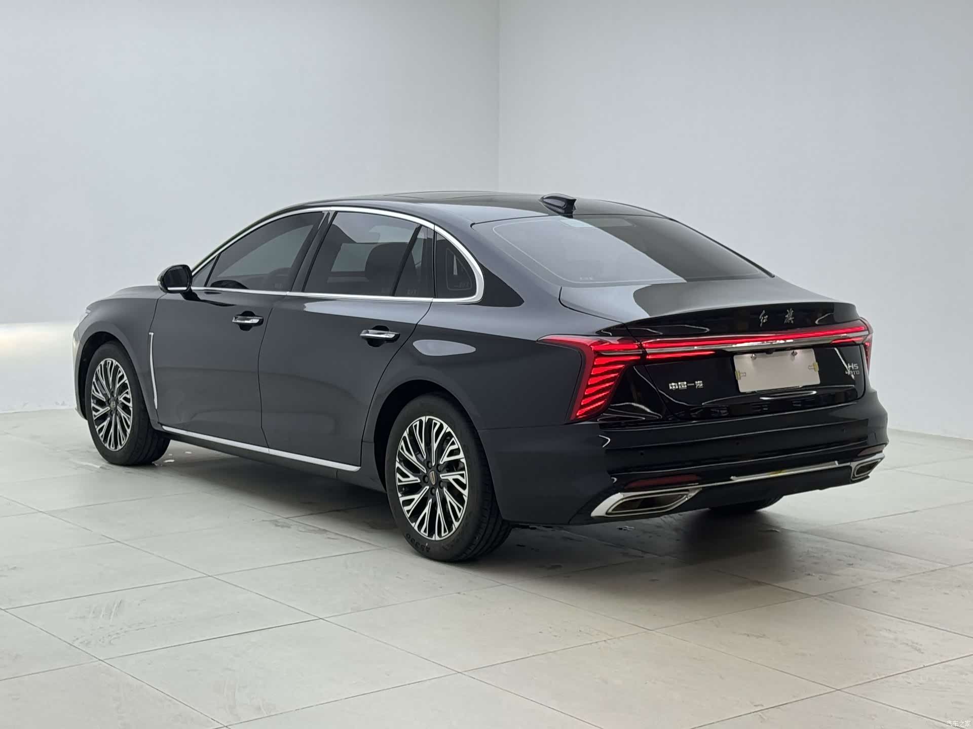 Hongqi H5, 2022 9