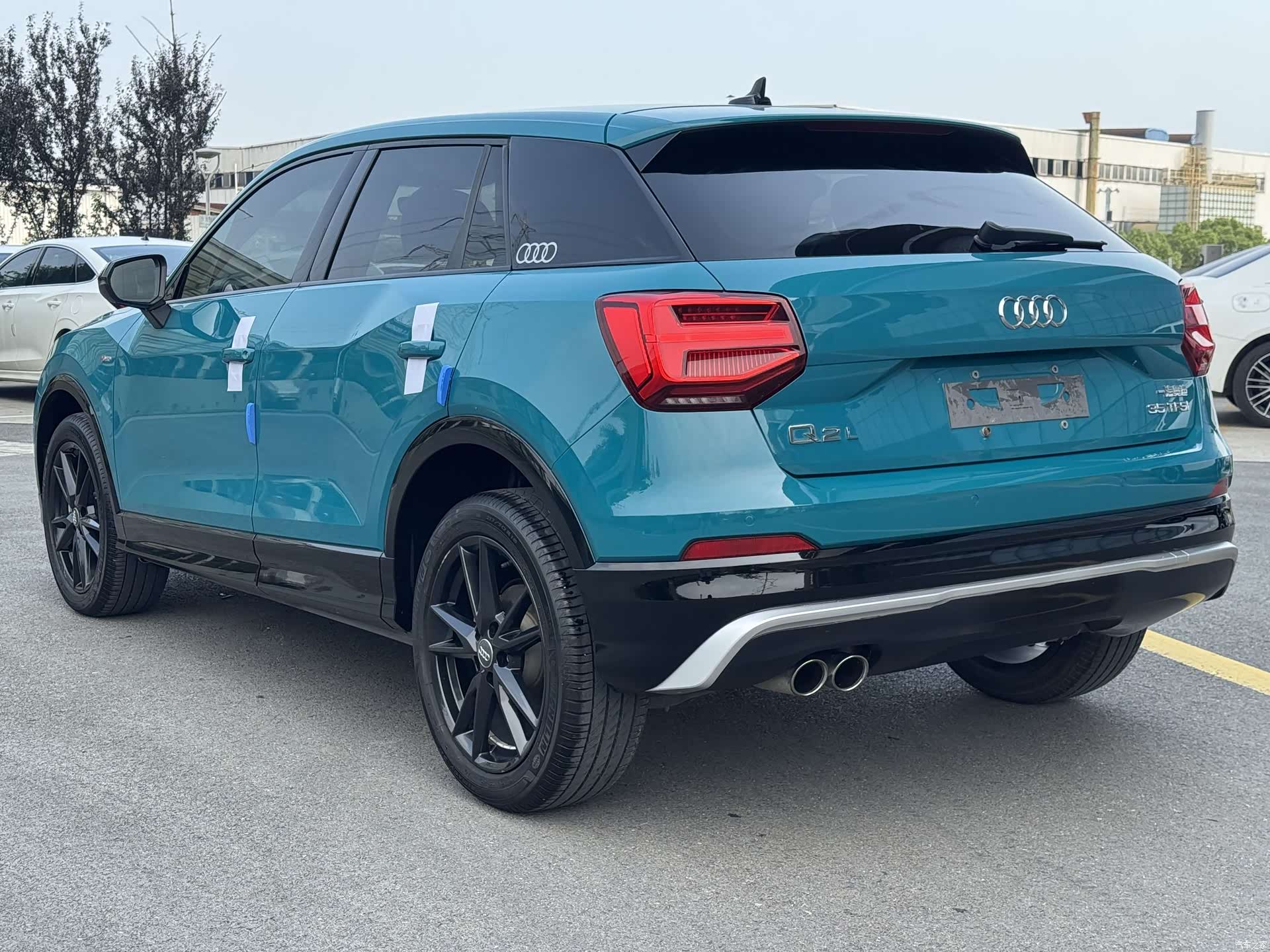 Audi Q2L, 2020 21