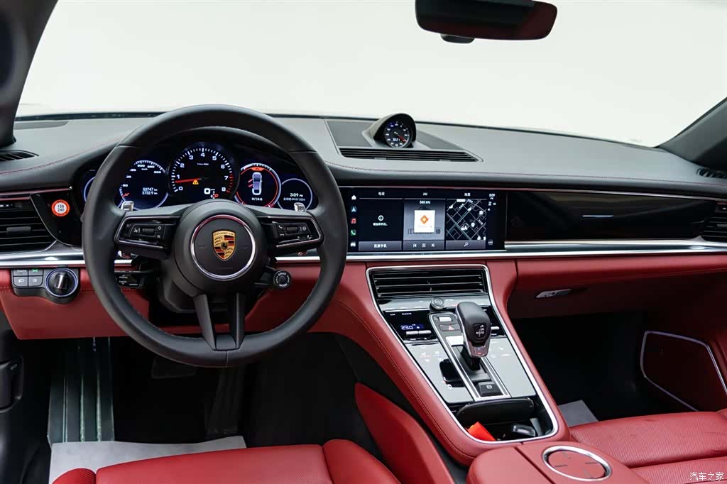 Porsche Panamera, 2023 12