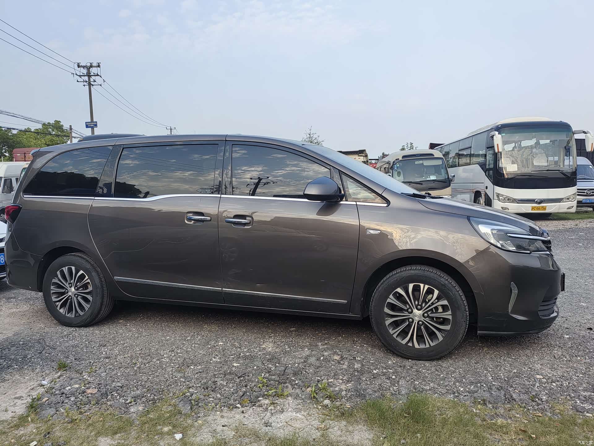 Buick GL8, 2021 4