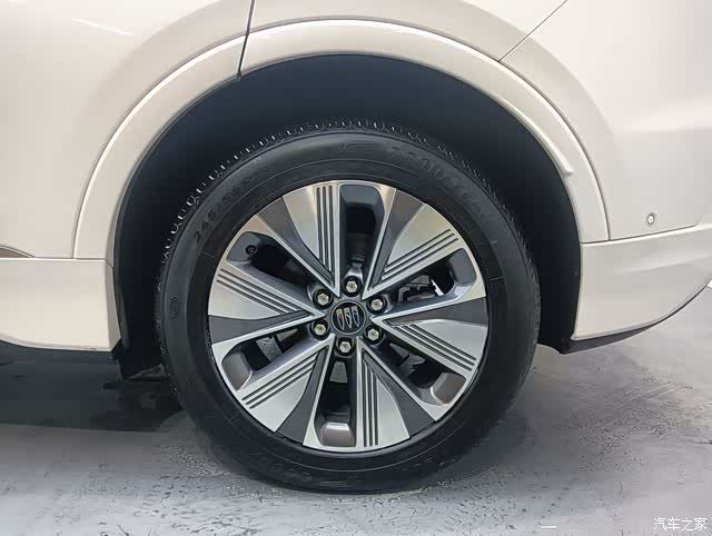 Buick E5, 2025 12