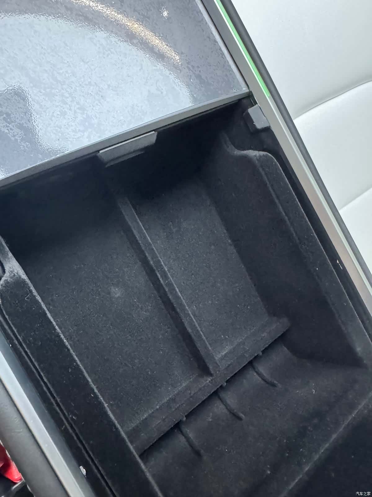 Tesla Model Y, 2023 17