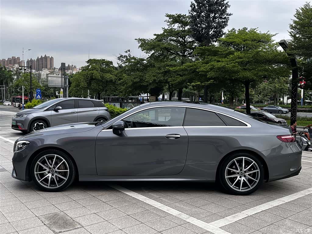 Mercedes-Benz E-Class, 2023 11