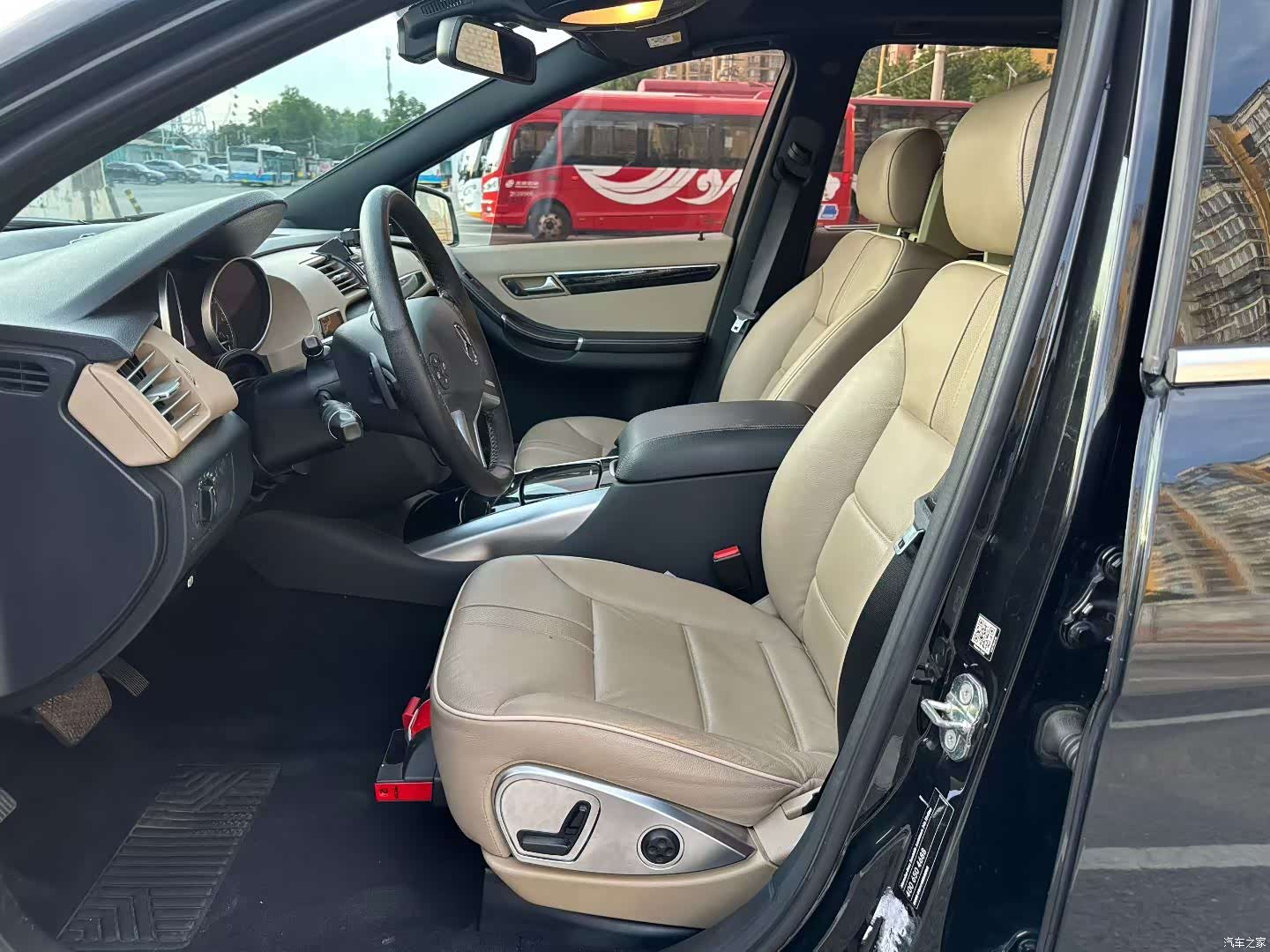 Mercedes-Benz R-Class, 2014 4
