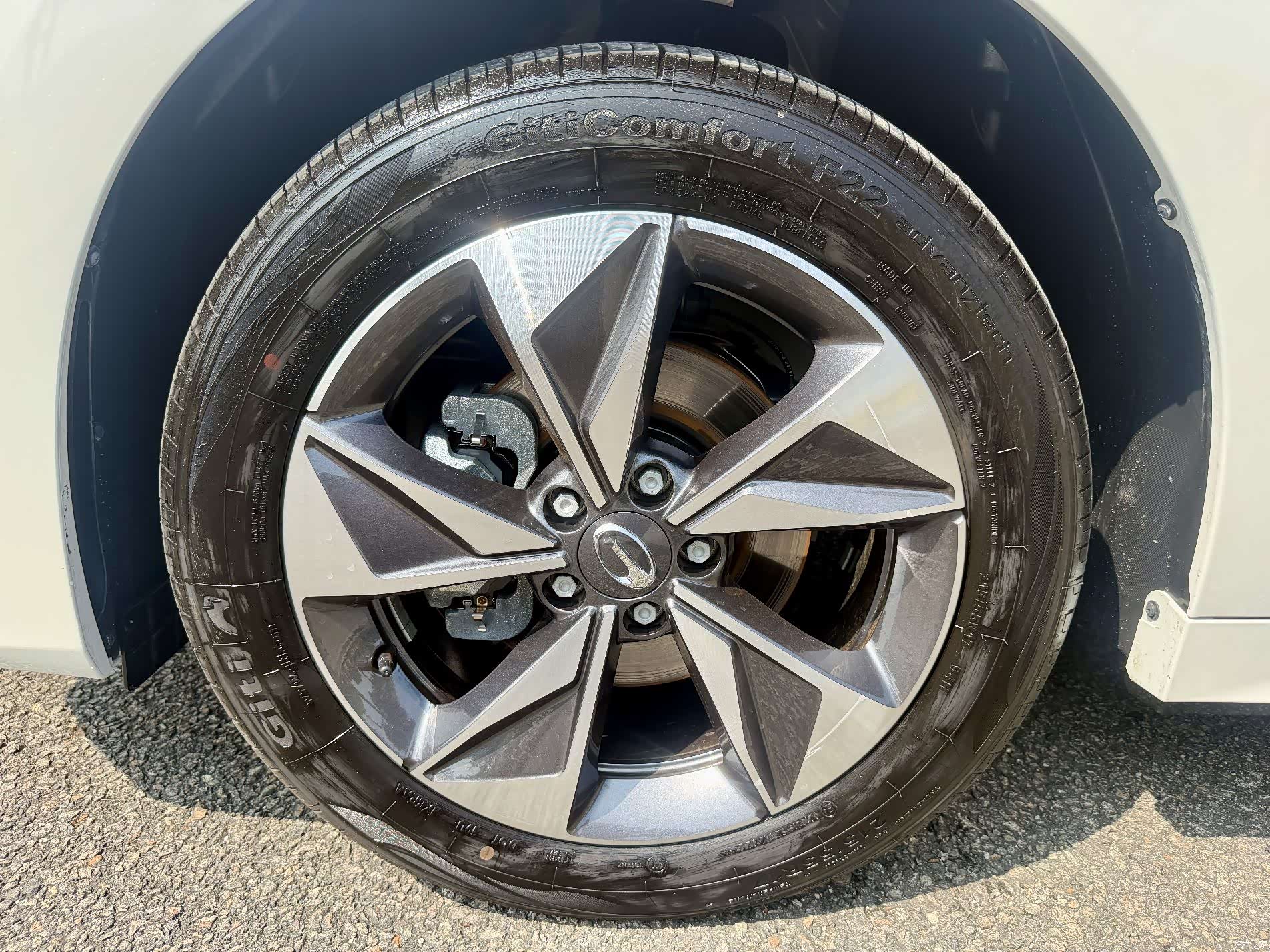 Trumpchi M6, 2025 32