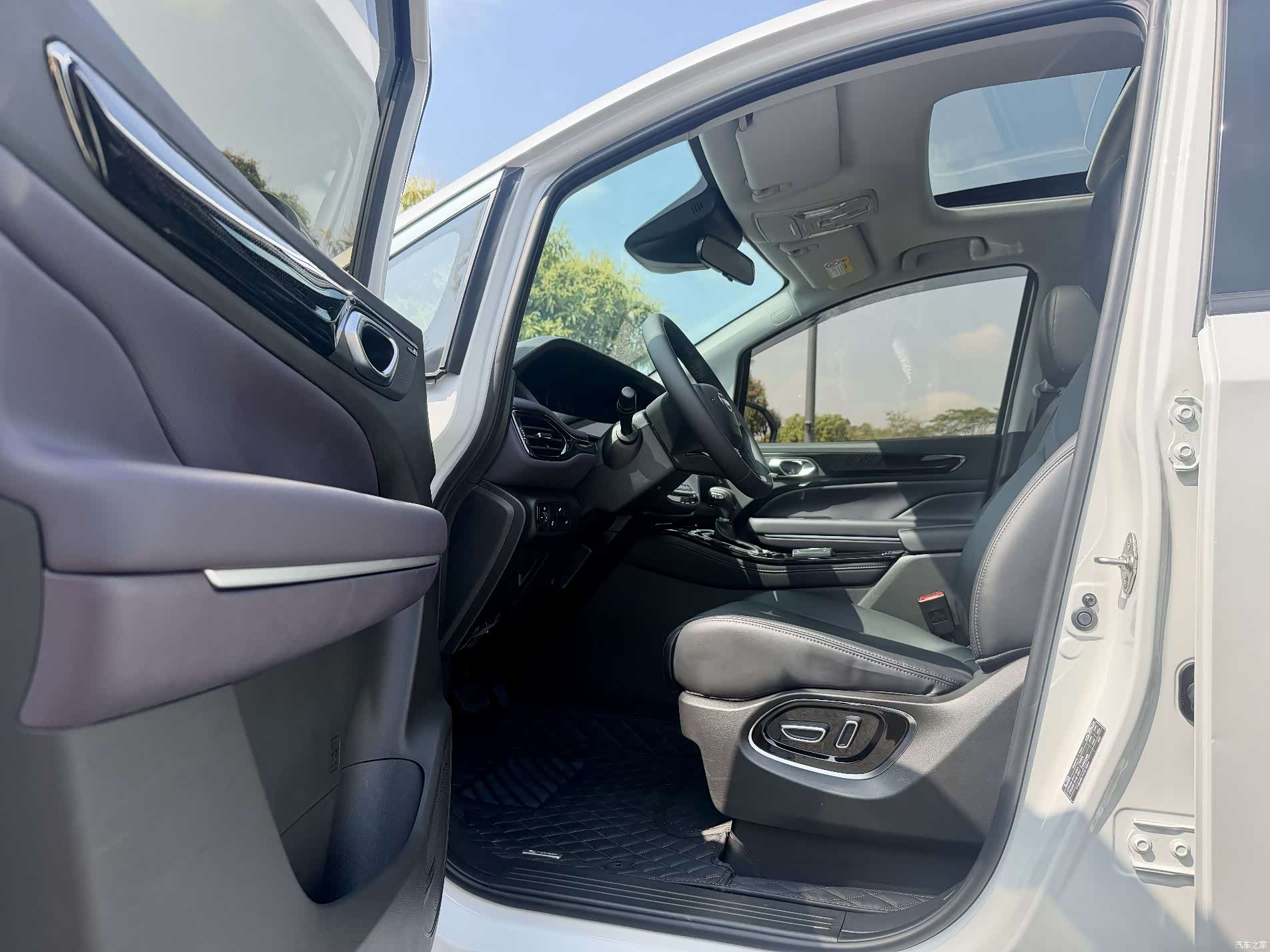 Trumpchi M6, 2025 9