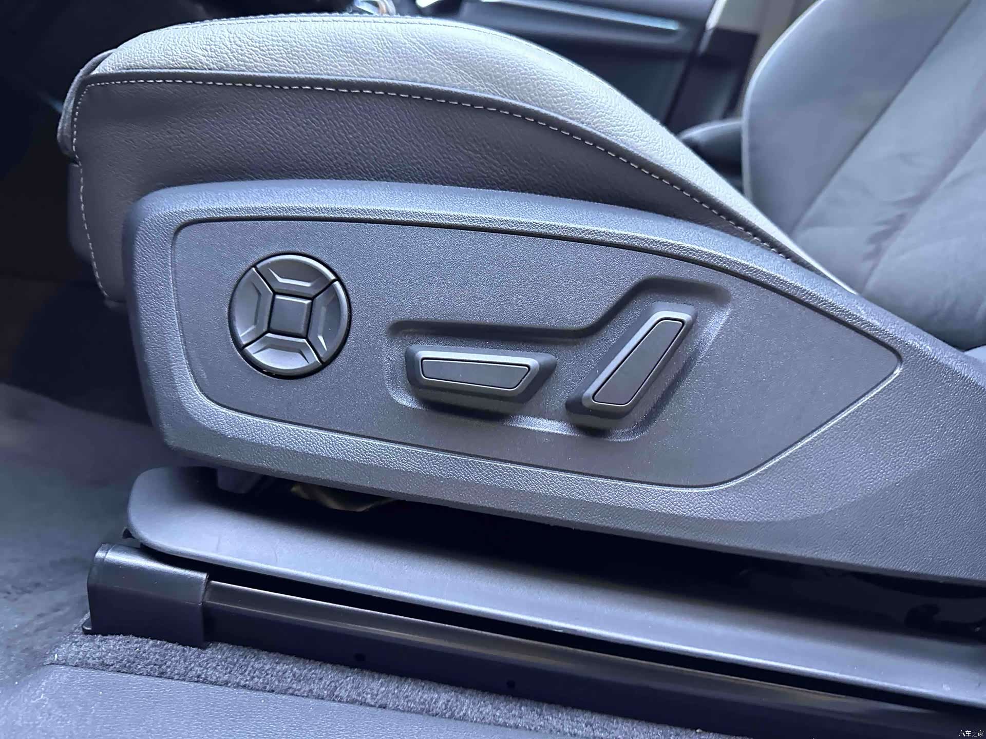 Audi Q3, 2022 18