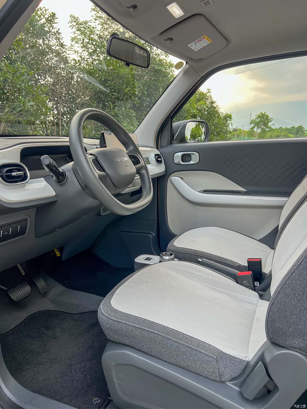 Geely Panda, 2025 13