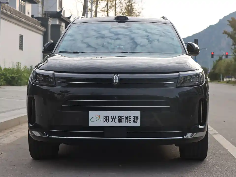 AITO Ask the world M7