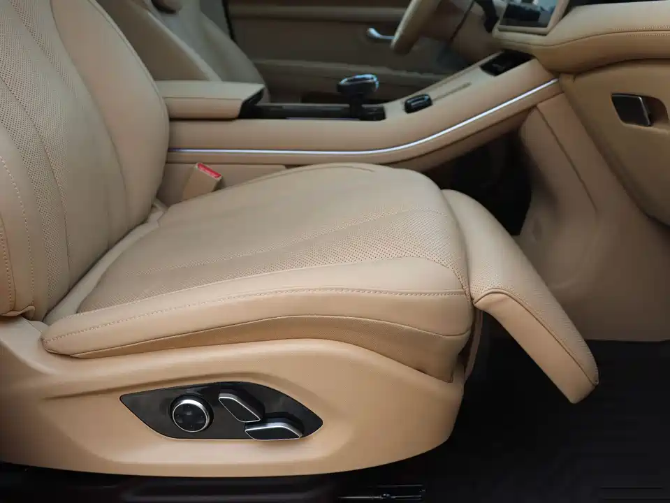 AITO Ask the world M7