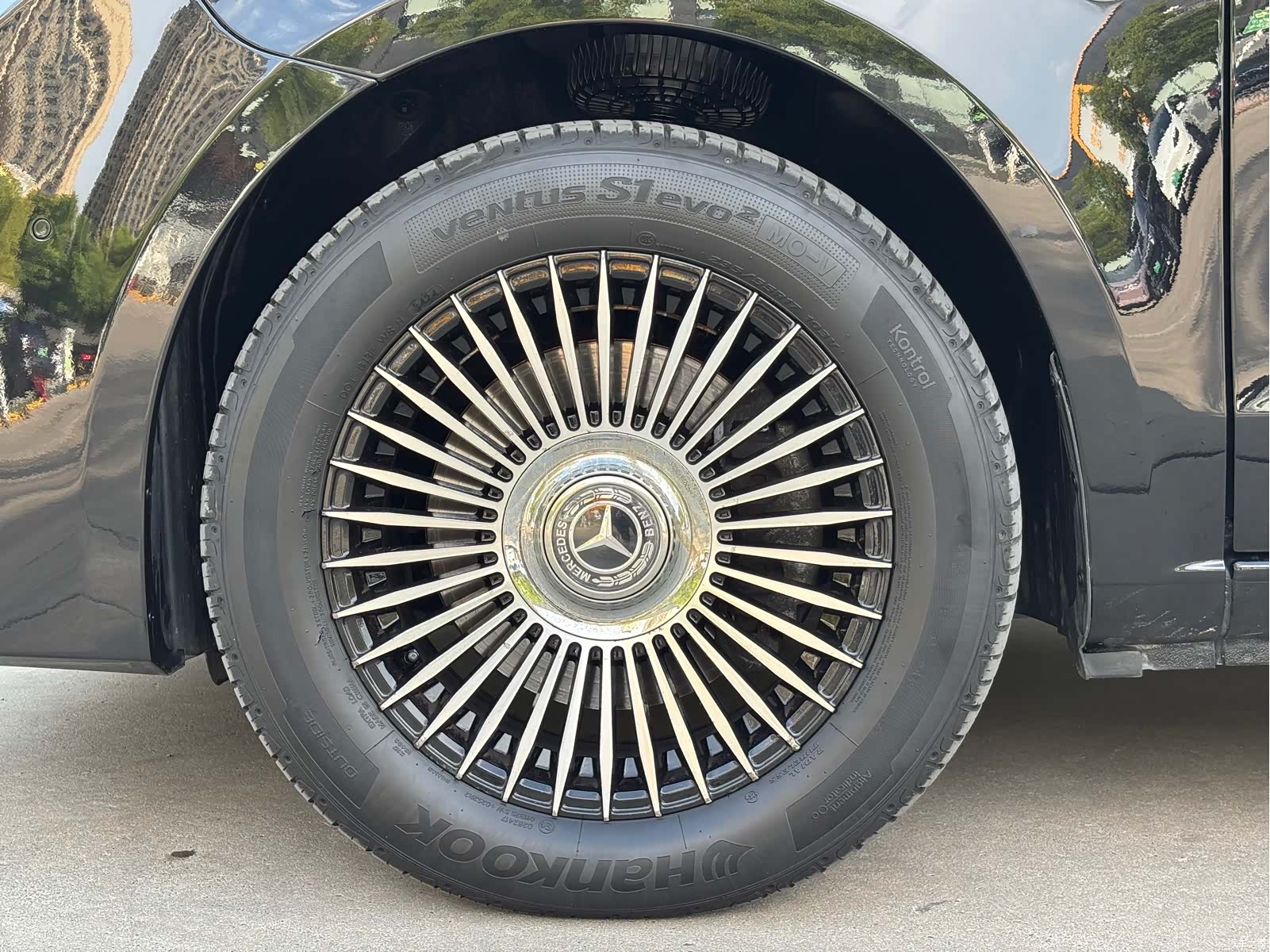 Mercedes-Benz 7, 2023 19