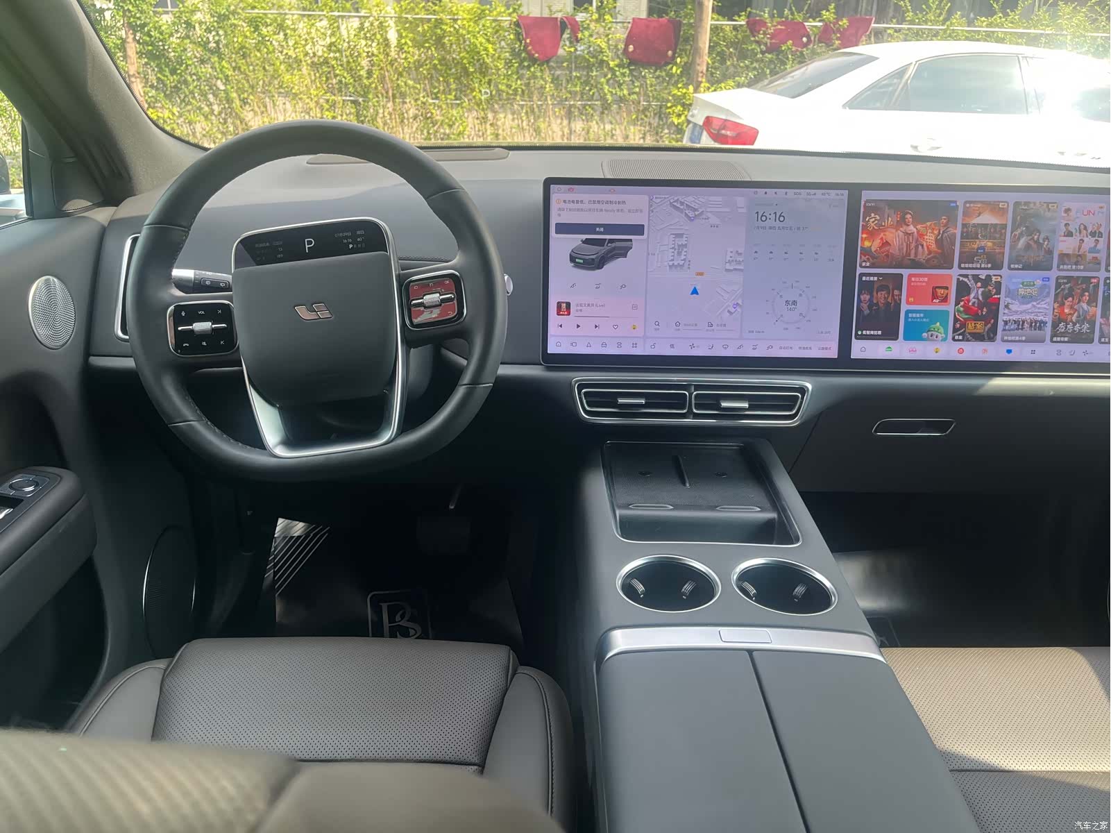 Li Auto L8, 2023 7