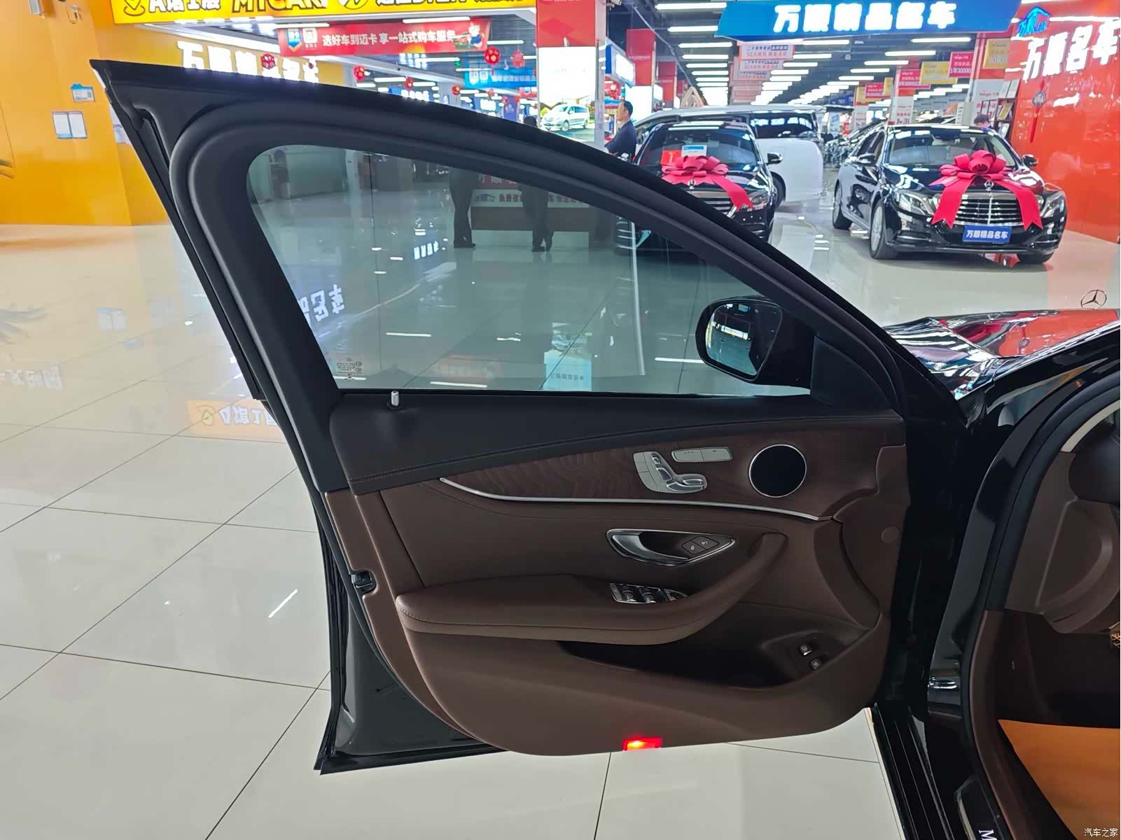 Mercedes-Benz E-Class, 2022 10