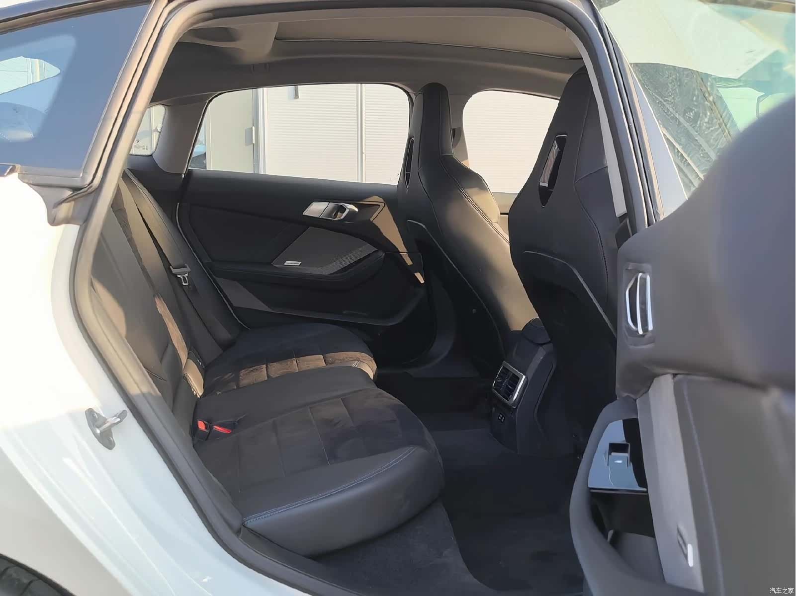 BMW 2 Series, 2025 14