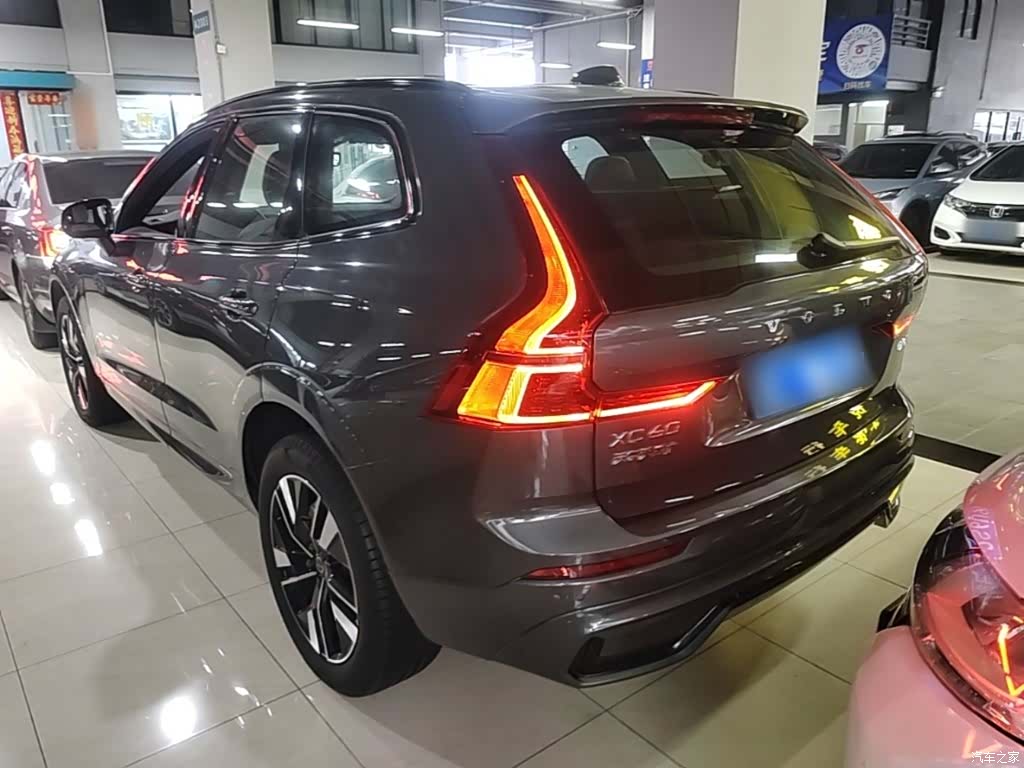 Volvo XC60, 2025 все фото
