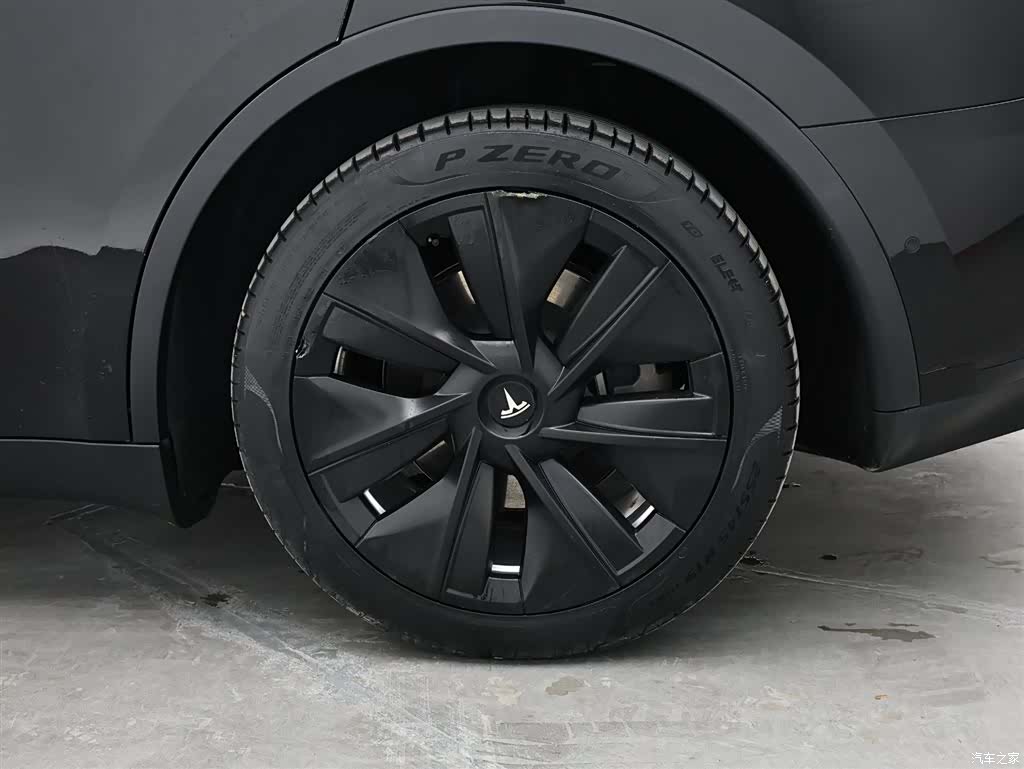 Tesla Model Y, 2022 13